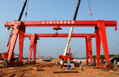 �������T������_�����T�����ؙC(j��)����